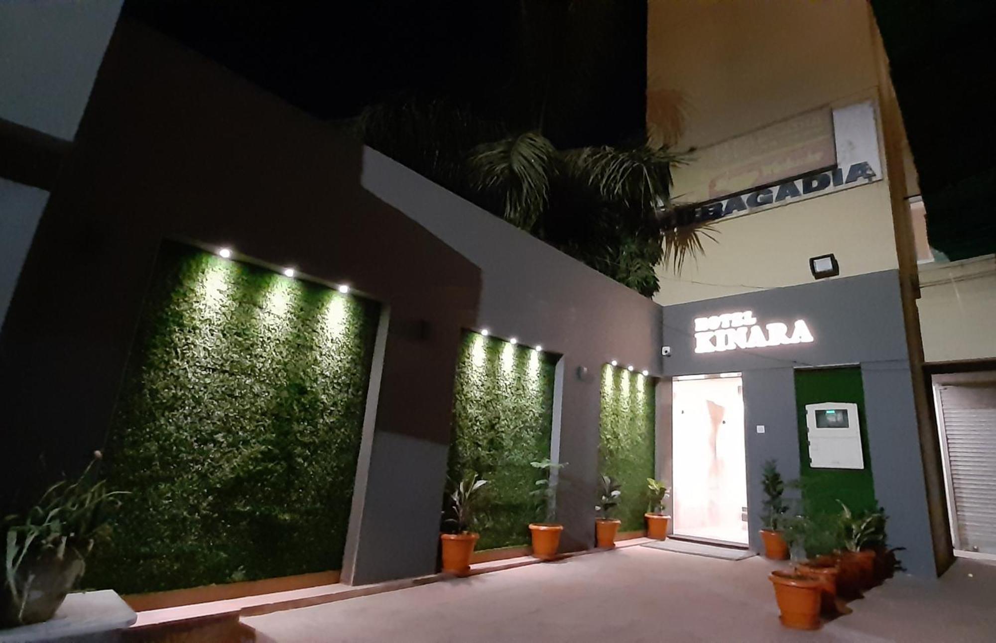 Hotel Kinara Ahmedabad Eksteriør bilde