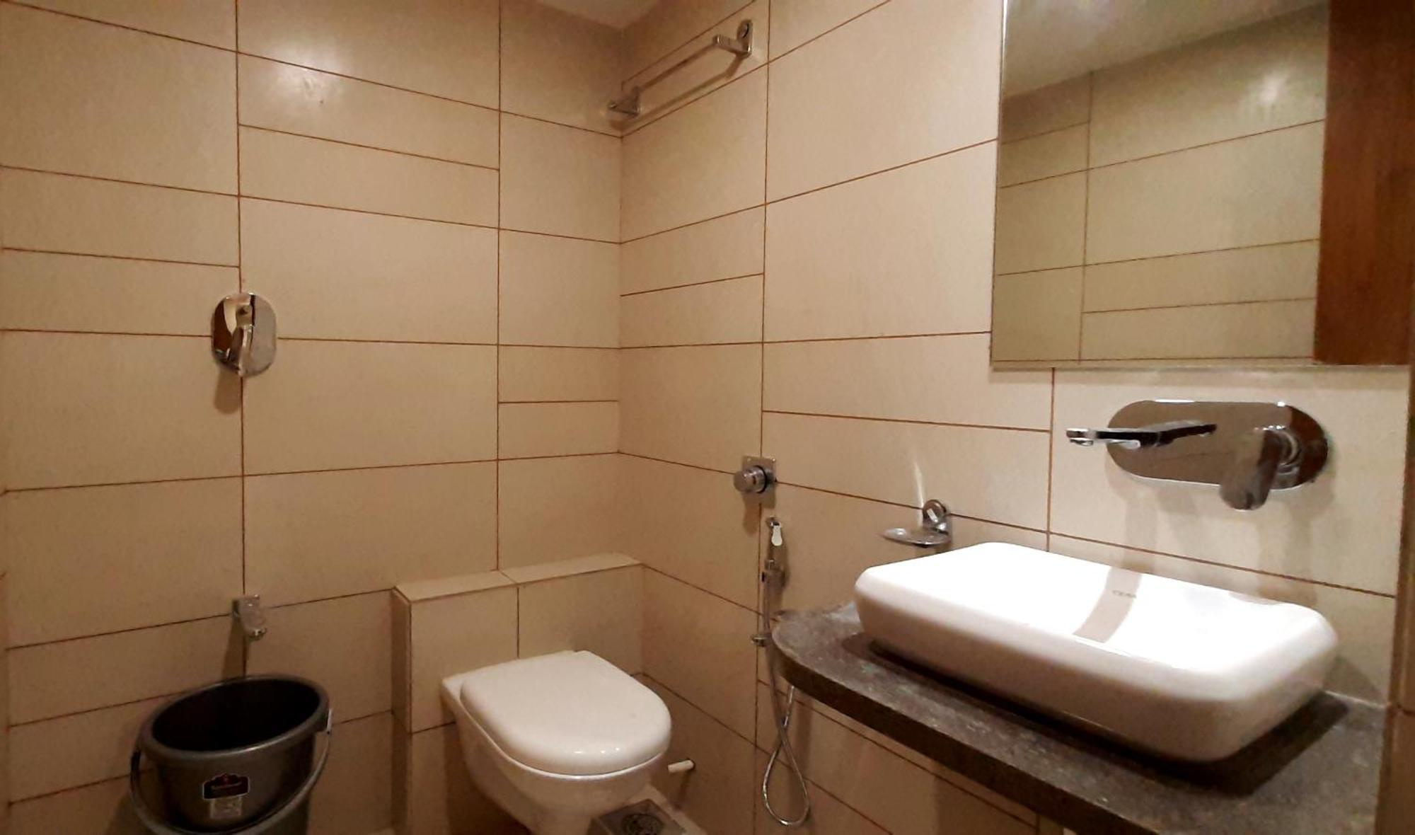 Hotel Kinara Ahmedabad Eksteriør bilde