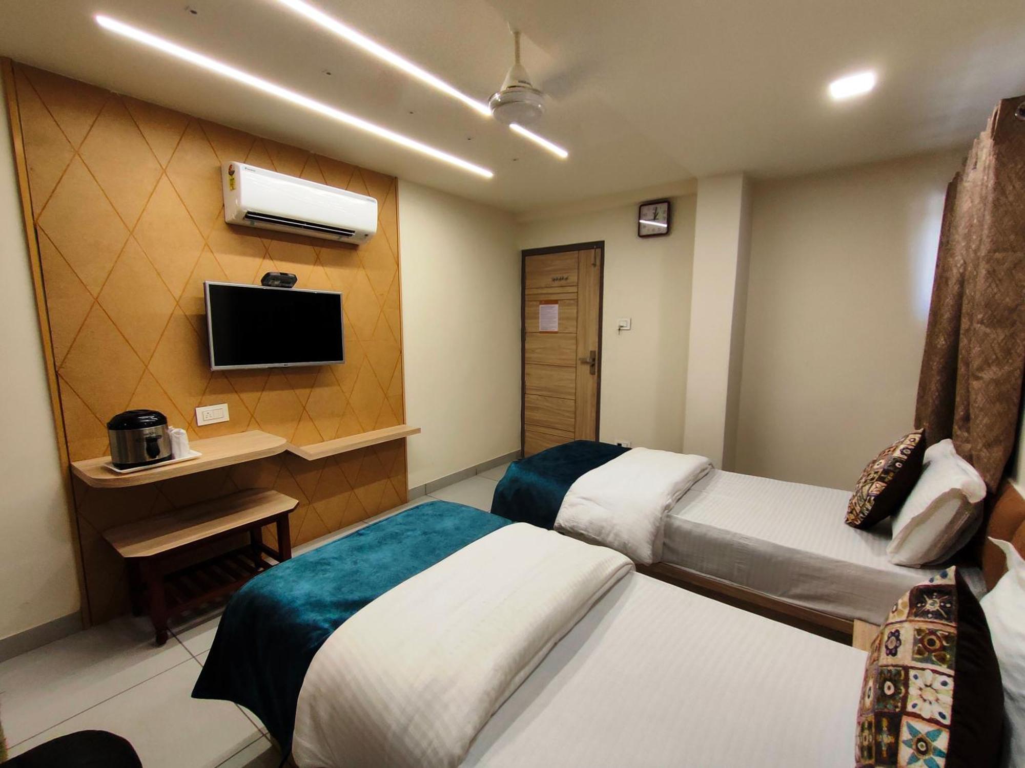Hotel Kinara Ahmedabad Eksteriør bilde